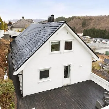 Cozy House With Lovely View Bergen